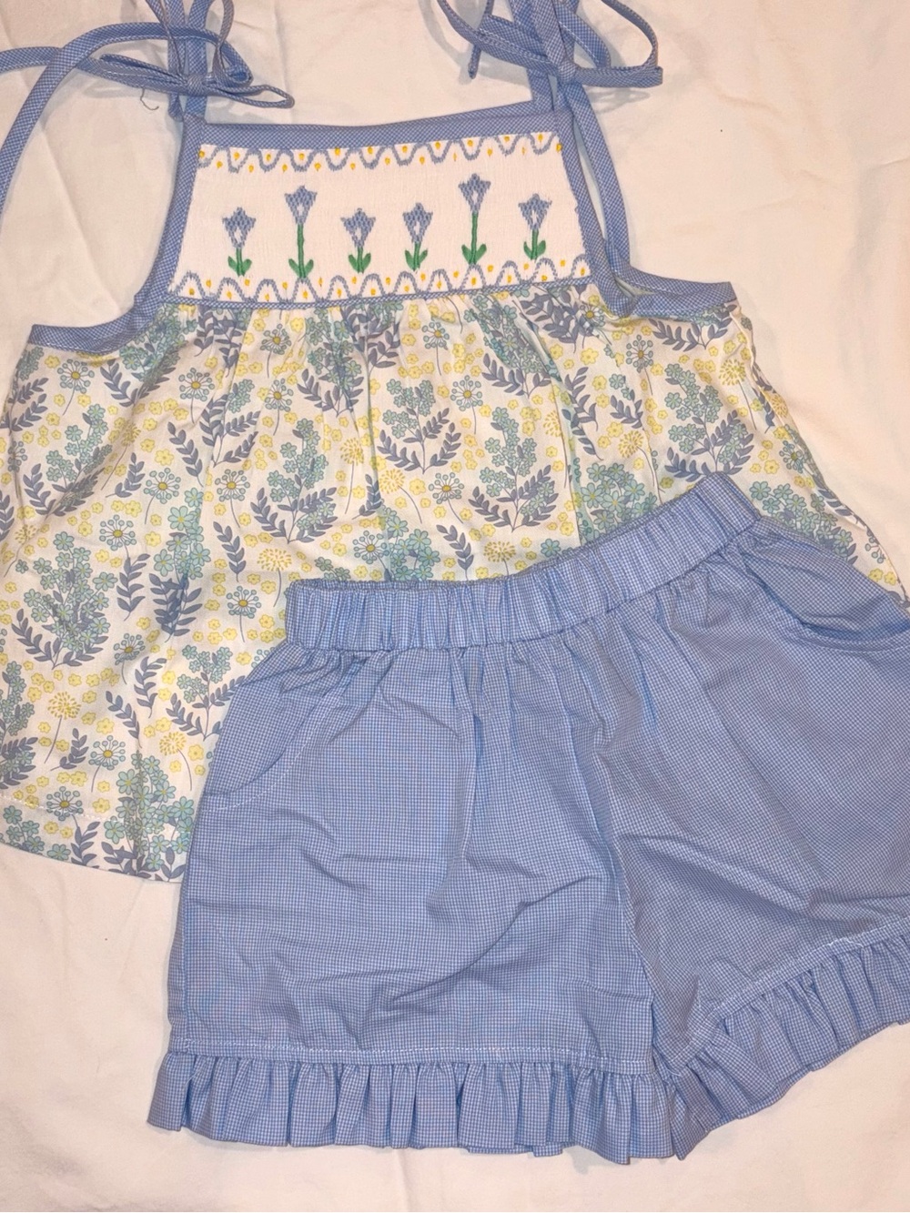 Stitchy Fish floral smocked & Embroidered 2 pc shorts set sz 2T NWT